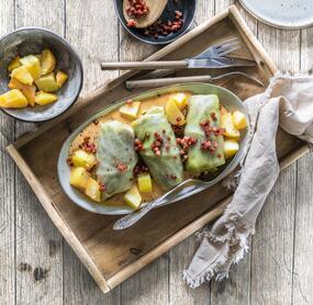 Kohlrouladen mit Kartoffeln und Speck