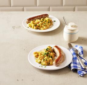 Kartoffel-Karotten-Gemüse mit Bratwurst