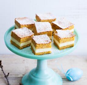 Rüblikuchen in Würfeln