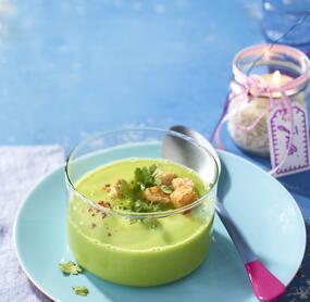 Kalte Erbsen-Avocado-Suppe