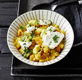 Vegetarische Kichererbsen-Karotten-Tajine mit Feta