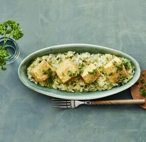 Zucchinirisotto mit Lachs