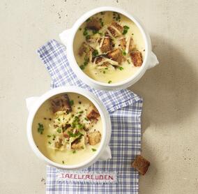 Zwiebelsuppe mit Bergkäse
