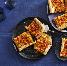 Focaccia mit Gemüse und Fenchelsaat