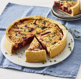 Winterliche Rote-Bete-Quiche mit Gorgonzola