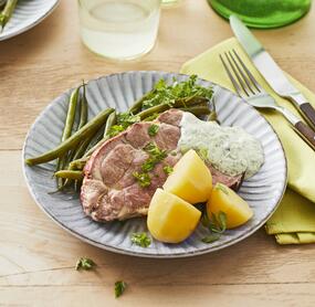 Kassler mit grüner Soße