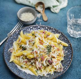 Penne mit gedünstetem Chicorée und Pancetta