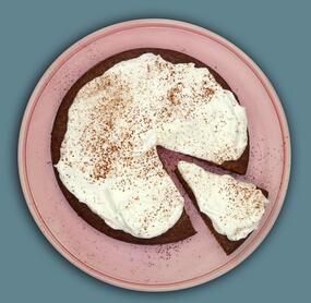 Low-Carb-Schokokuchen mit Sahne