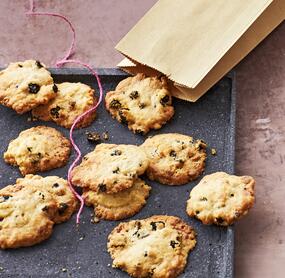 Weiße Schoko-Sauerkirsch-Cookies