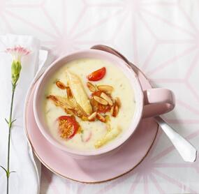 Spargel-Basilikum-Suppe