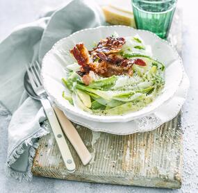 Spargeltagliatelle in Sahnesoße