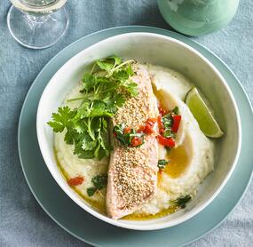 Low-Carb-Luxus: Lachs mit Blumenkohlpüree
