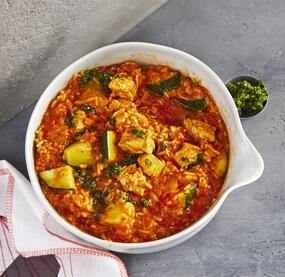 Einfacher Reistopf mit Hähnchen und Zucchini