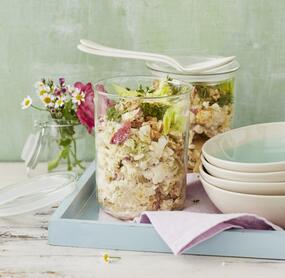 Sahniger Eiersalat mit Apfel und Walnuss