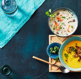 Feine Kokossuppe mit Garnelen