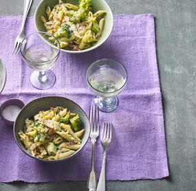 Penne mit Brokkoli und Ricotta