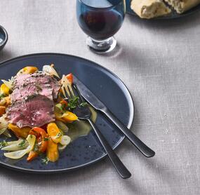 Rinderhüfte mit gedünstetem Gemüse