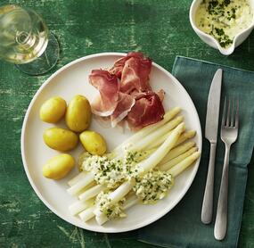 Spargel mit Bozner Soße