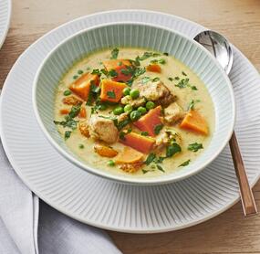 Sahniges Hähnchen-Curry mit Süßkartoffeln
