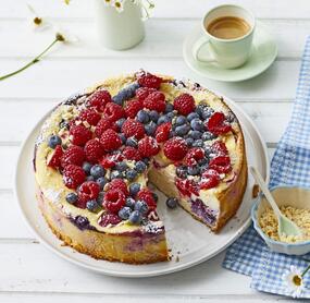 Ricotta-Käsekuchen mit Beeren