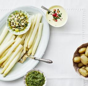 Spargel aus dem Backofen mit Joghurt-Hollandaise