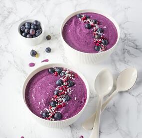 Gesunde Blaubeer-Smoothie-Bowl