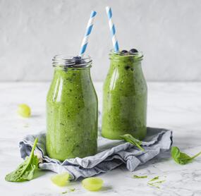 Detox-Smoothie mit Ananas