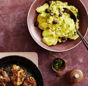 Kartoffelsalat mit Salsiccia-Frikadellen