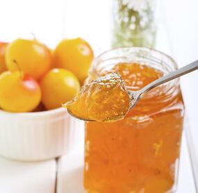 Mirabellen-Konfitüre mit Limoncello