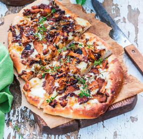 Pizza mit Pfifferlingen