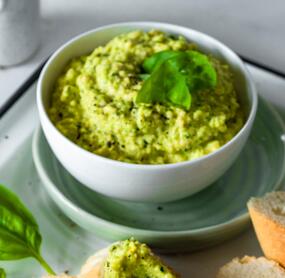 Veganer Zucchini-Aufstrich für dein Lieblingsbrot