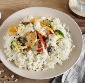 Hähnchen mit Reis und Gemüse