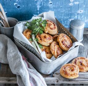 Knusprige Pizzaschnecken aus Quark-Öl-Teig
