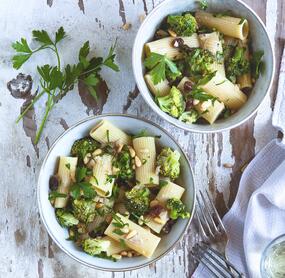Sahne-Nudeln mit Brokkoli