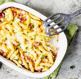 Cremiges Nudel-Schinken-Gratin