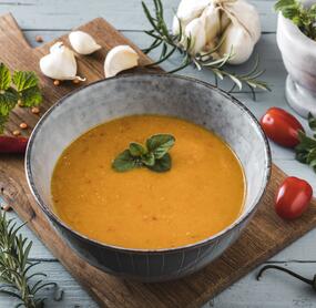 Blitzschnelle Tomatencremesuppe mit Crème fraîche