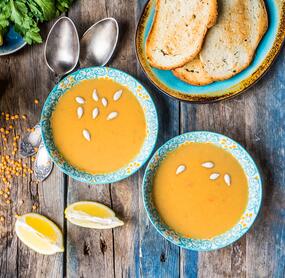 Asiatische Linsensuppe mit Kokosmilch