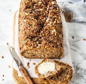 Low-Carb-Brot mit Nüssen