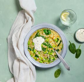 Graupen-One Pot mit Spinat und Edamame