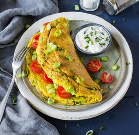 Veganes Kräuter-Omelett mit Tomaten