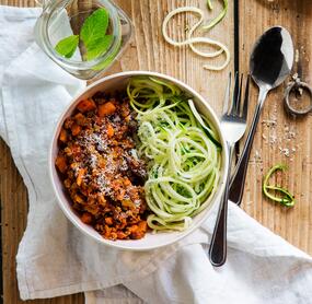 Zoodles mit Bolognese