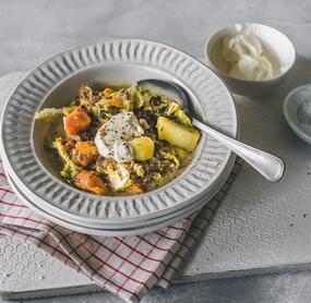 Wirsingeintopf mit veganem Hack