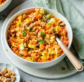 Blitz-Karotten-Apfel-Salat mit Walnüssen