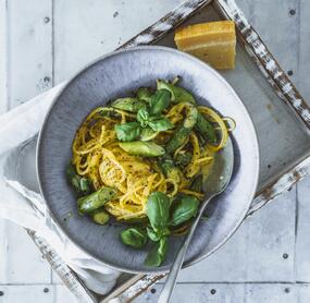 Spaghetti mit Spargel-Carbonara