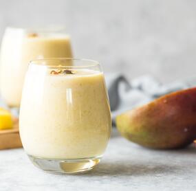 Blitzschneller Mango-Buttermilch-Drink