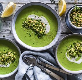 Erbsensuppe mit Joghurt