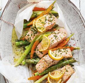 Spargel-Lachs-Päckchen aus dem Varoma®
