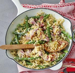 Bulgursalat mit Bohnen und Speck