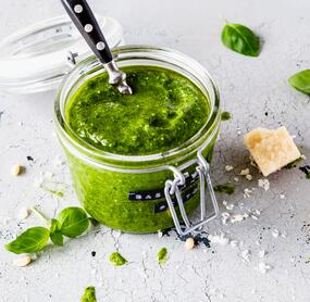 Basilikumpesto nach italienischem Originalrezept