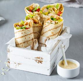 Caesar Salad Wraps mit Hähnchenbrust